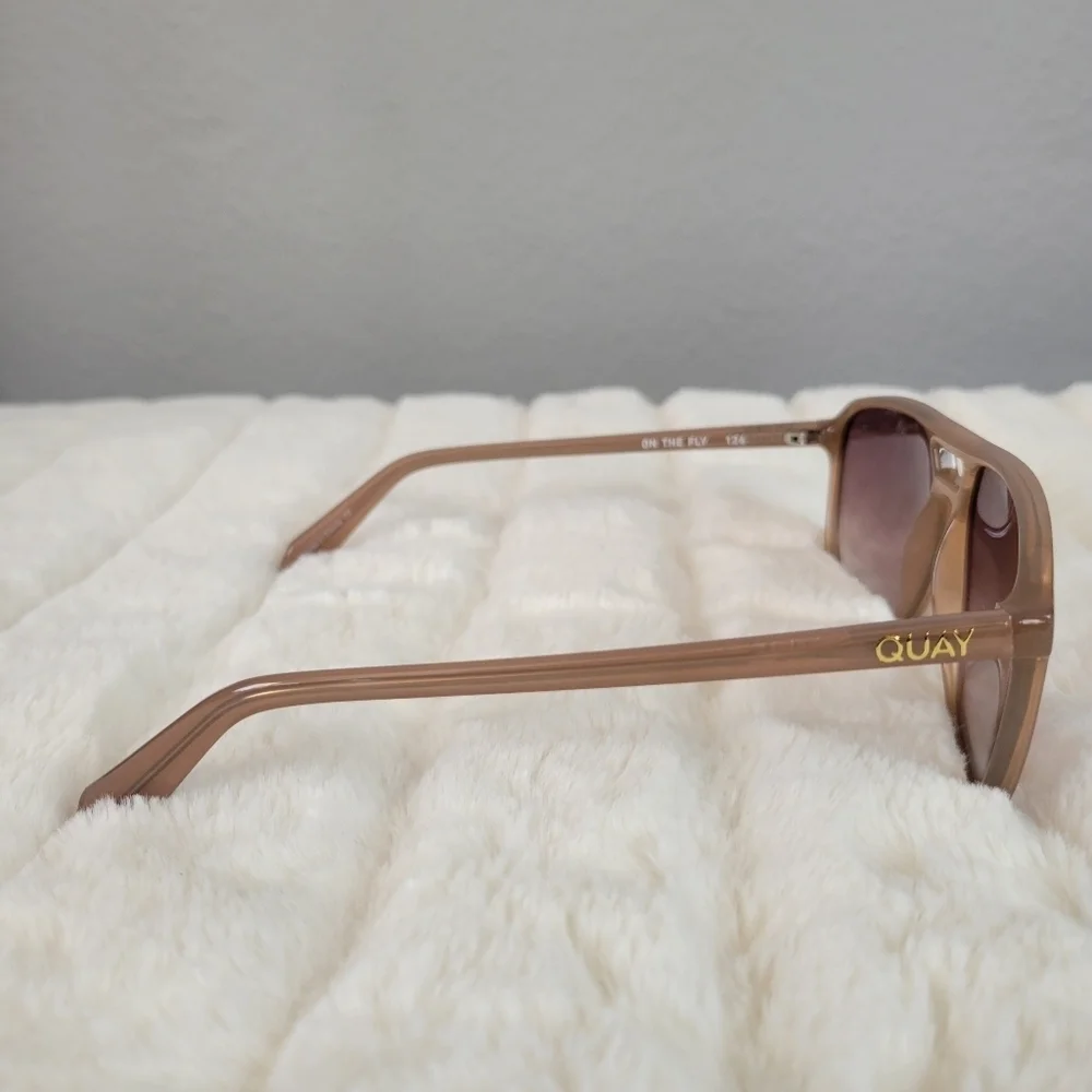 QUAY // ltd ed retro-chic plastic oat frame brown fade lens aviators jlo - Picture 14 of 16